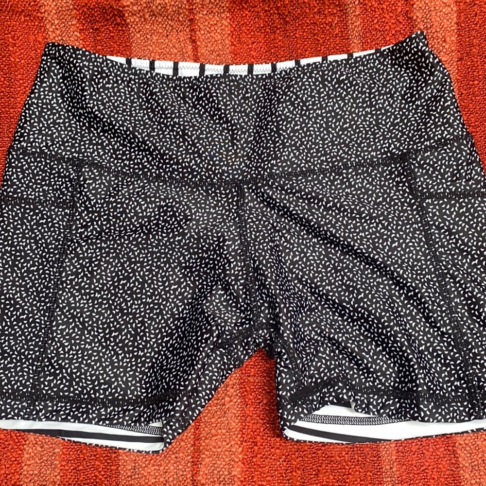 LEVEL SIX COVE REVERSIBLE SHORTS CORE SZ MEDIUM